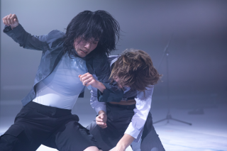 Deva Schubert, *Glitch Choir*. Photo: Mayra Wallraff