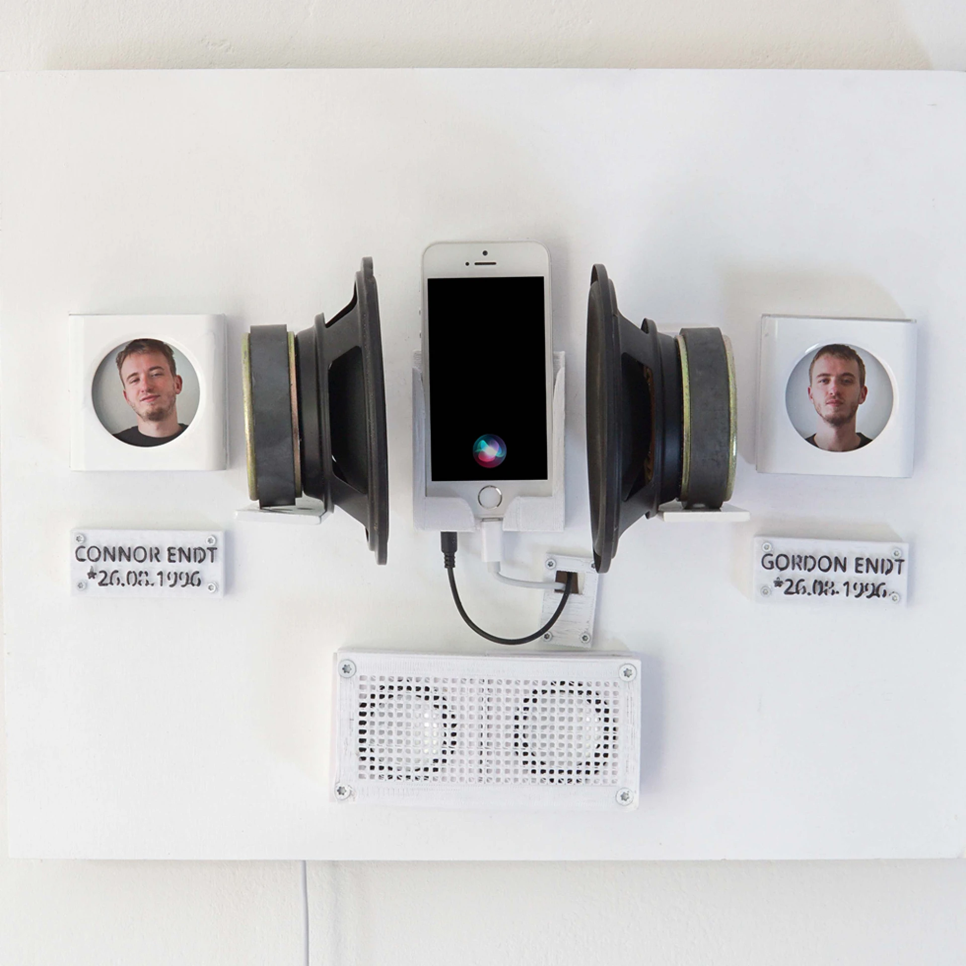 Gordon Endt, *Unisono*, 2025. Installation view.