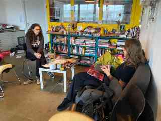 Junia Thiede mit Elianna Renner, Foto: KH Bremen