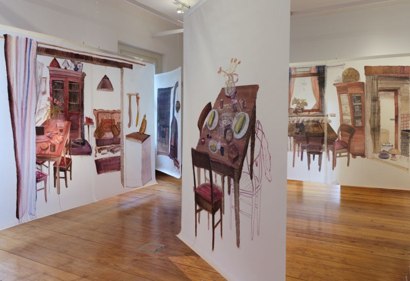 *o.T. (Findorff)*, 2023, Installation mit Öl auf Architekturpapier, Ausstellungsansicht Schloss Agathenburg, Foto Manfred Wigger