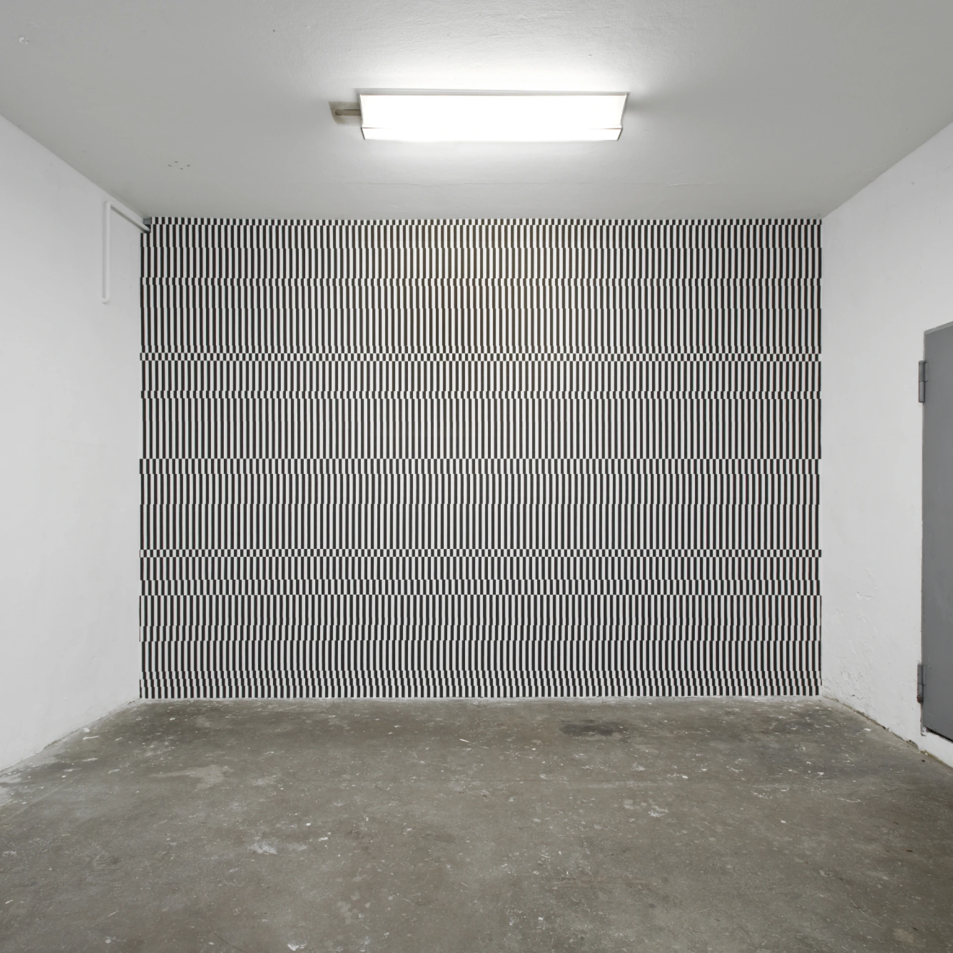 Raum 404, 2020, Wandarbeit mit Tape, 400 x 450 cm, Foto: Jens Weyers