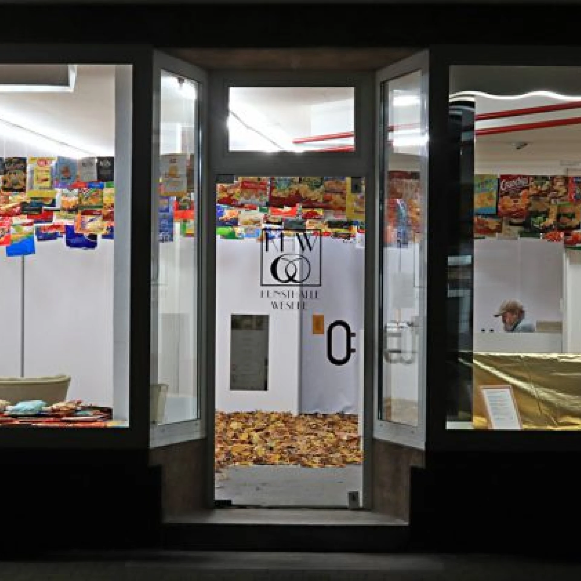 *GESAMMELTES III - chip bags*, 2019
With Stefan Demming, Art gallery Weseke, Photo: Demming/Rieken