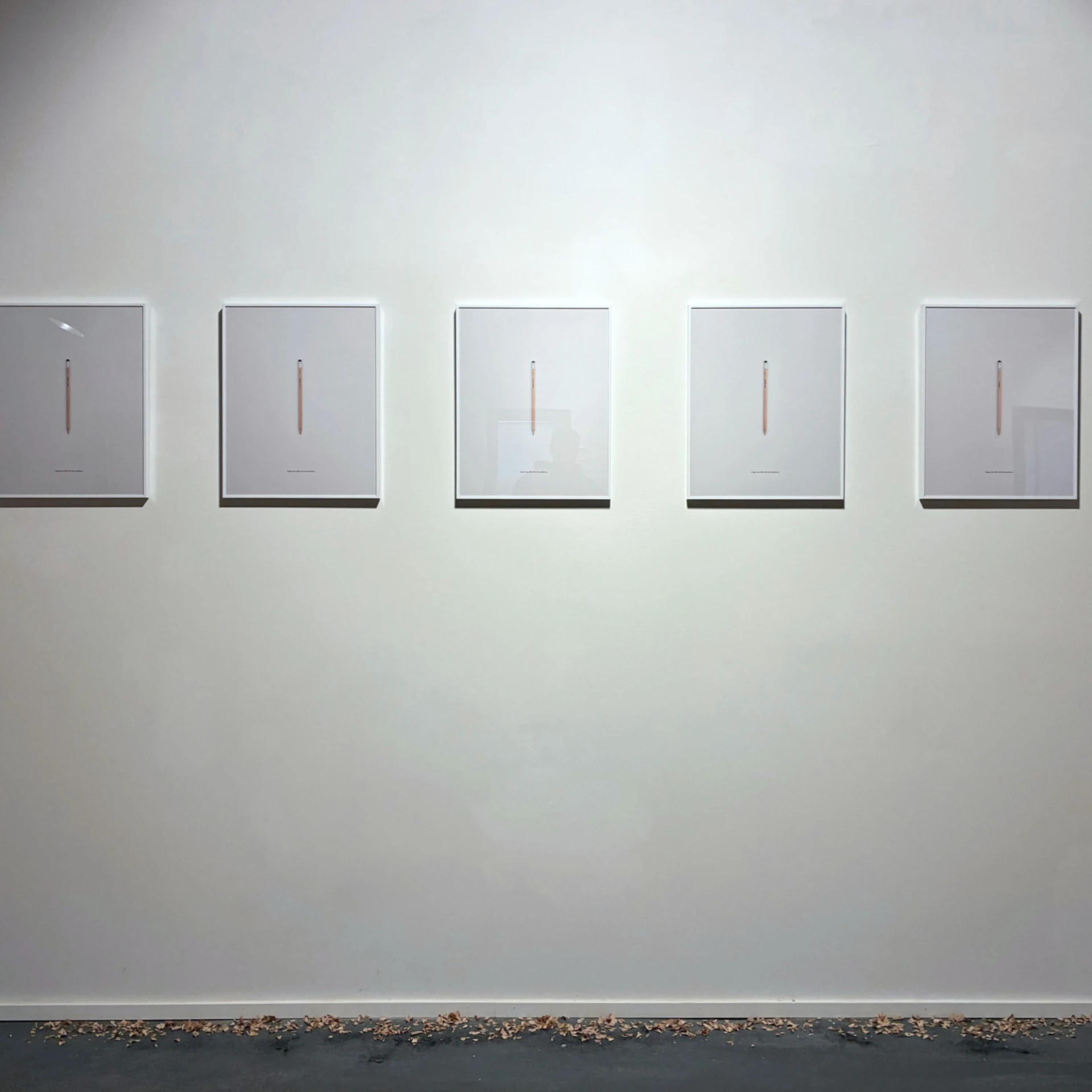 *The five pencils*, je 40cm x 50cm/ Konzeptuelle Kunst und Installation